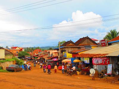 Shopping in Mundolkiri